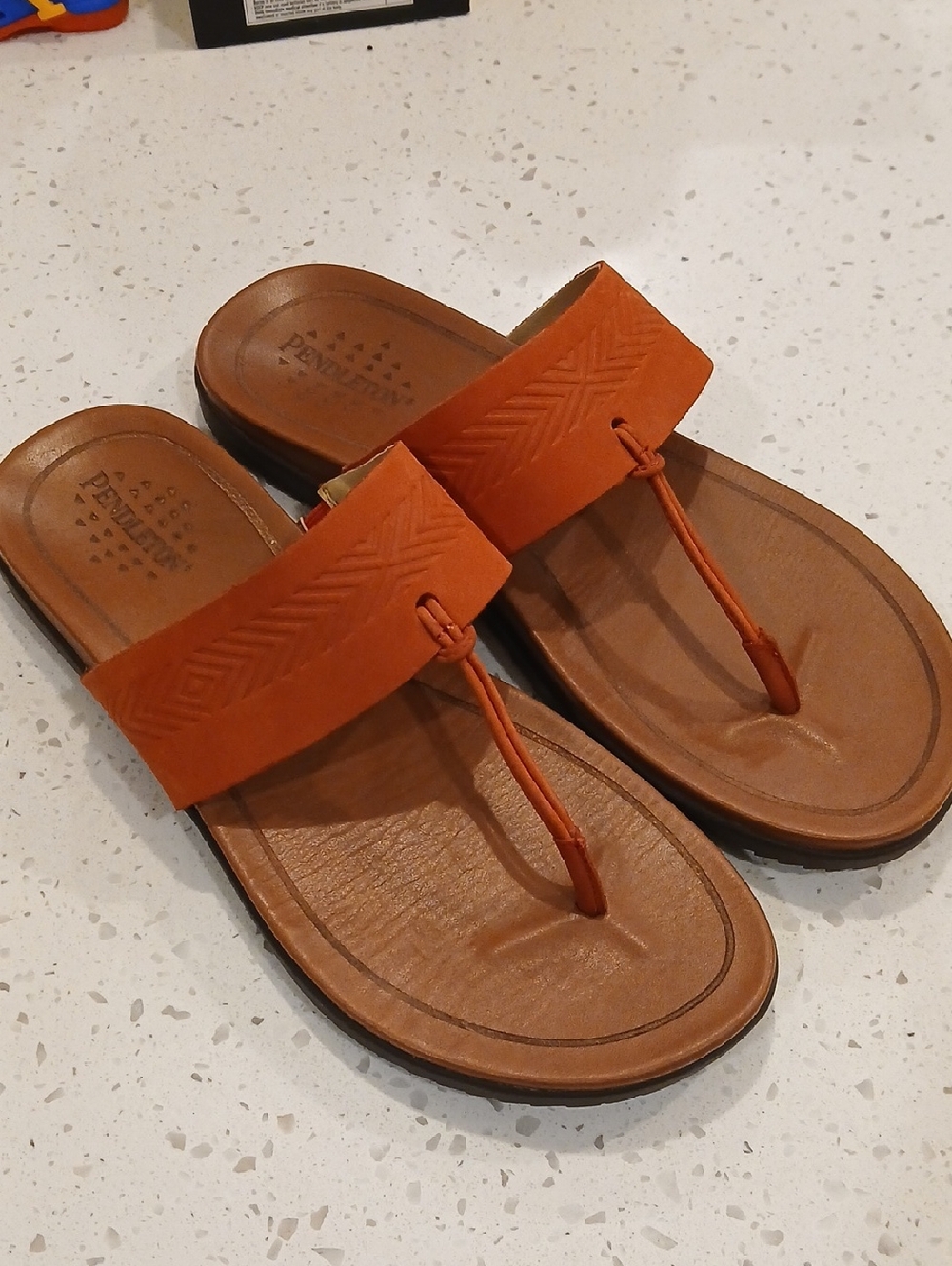 Pendleton Womens T Strap Sandals Size 11